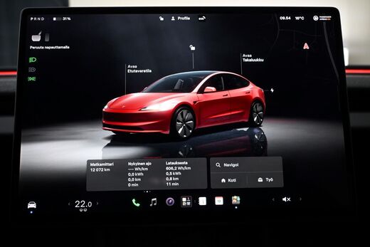 Tesla Model 3 vaihtoauto