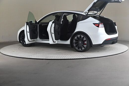 Tesla Model Y vaihtoauto
