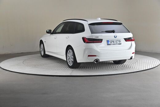 BMW 330 vaihtoauto