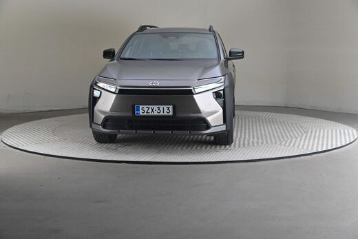 Toyota bZ4X Touring vaihtoauto