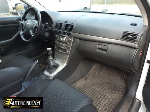 Toyota Avensis vaihtoauto