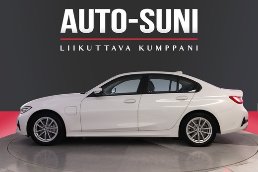 BMW 330 vaihtoauto