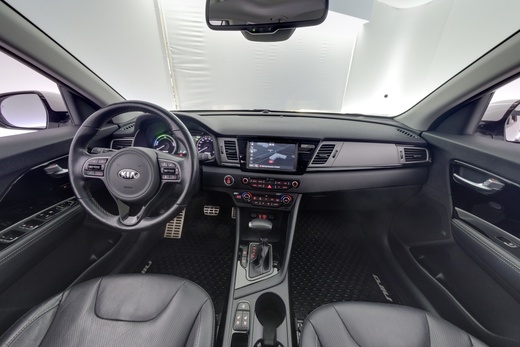 Kia Niro plug-in vaihtoauto