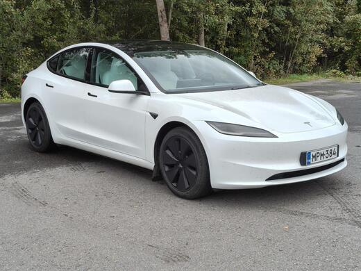 Tesla Model 3 vaihtoauto