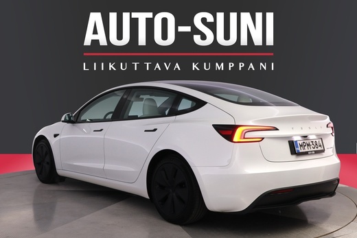 Tesla Model 3 vaihtoauto