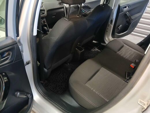Peugeot 208 vaihtoauto