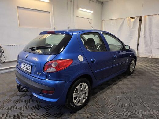 Peugeot 206 + vaihtoauto