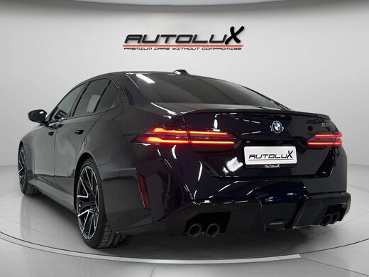 BMW M5 vaihtoauto