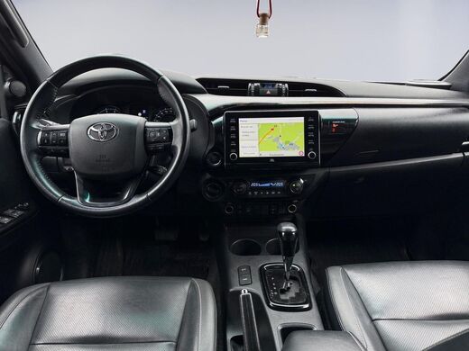 Toyota Hilux vaihtoauto