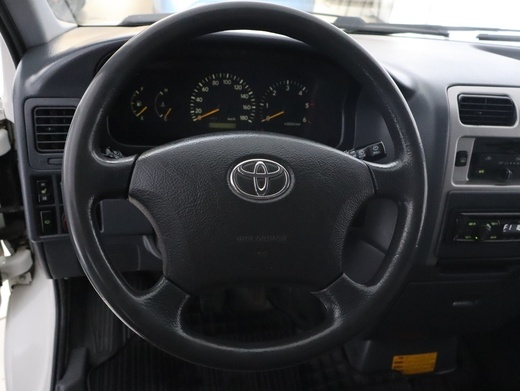 Toyota Hiace vaihtoauto