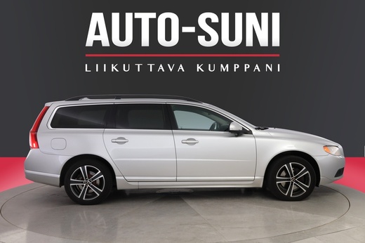 Volvo V70 vaihtoauto