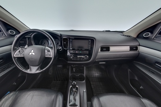 Mitsubishi Outlander vaihtoauto