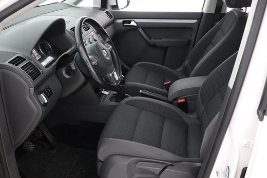 Volkswagen Touran vaihtoauto