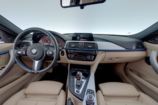 BMW 330 vaihtoauto