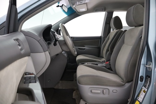 Toyota Sienna vaihtoauto