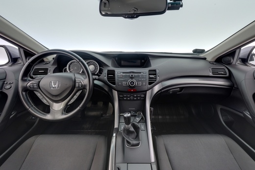 Honda Accord vaihtoauto