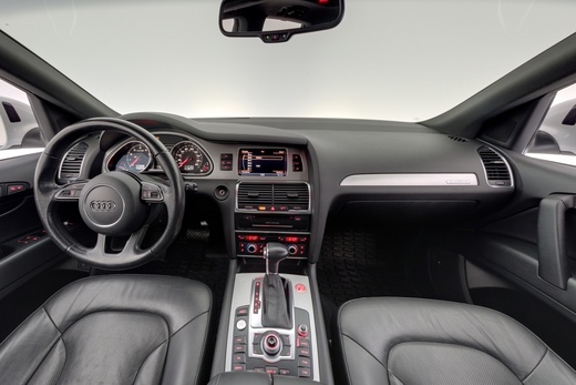 Audi Q7 vaihtoauto