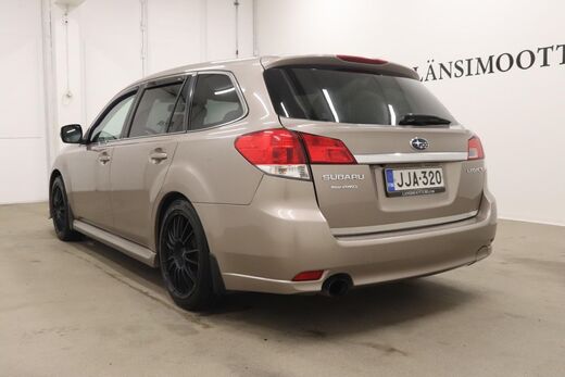 Subaru Legacy vaihtoauto