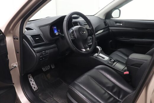 Subaru Legacy vaihtoauto