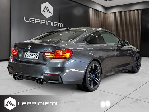 BMW M4 vaihtoauto