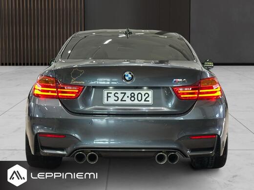 BMW M4 vaihtoauto
