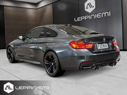 BMW M4 vaihtoauto