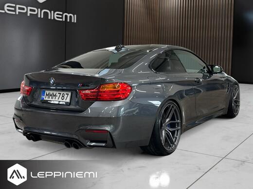 BMW M4 vaihtoauto