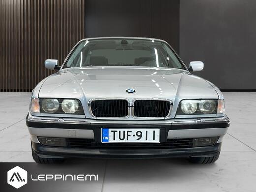 BMW 735 vaihtoauto