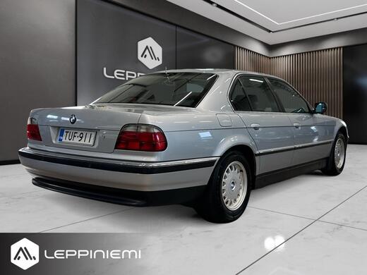 BMW 735 vaihtoauto