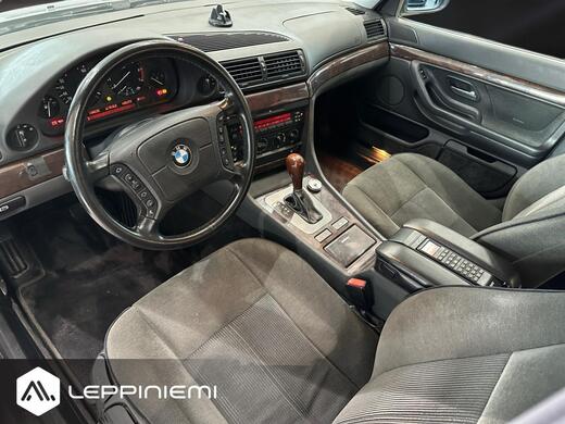 BMW 735 vaihtoauto