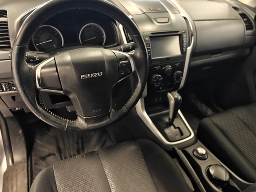 Isuzu D-Max vaihtoauto