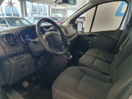 Opel Vivaro vaihtoauto