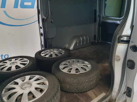 Opel Vivaro vaihtoauto