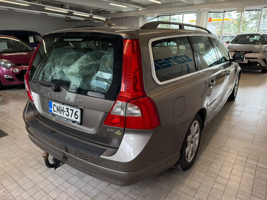 Volvo V70 vaihtoauto