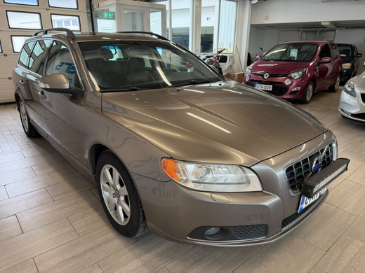 Volvo V70 vaihtoauto