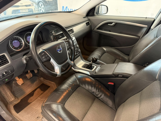 Volvo V70 vaihtoauto