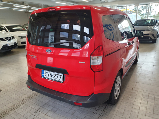 Ford Tourneo Courier vaihtoauto