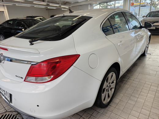 Opel Insignia vaihtoauto