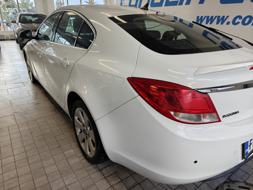 Opel Insignia vaihtoauto