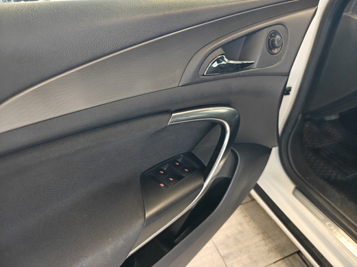 Opel Insignia vaihtoauto