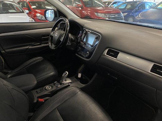 Mitsubishi Outlander vaihtoauto