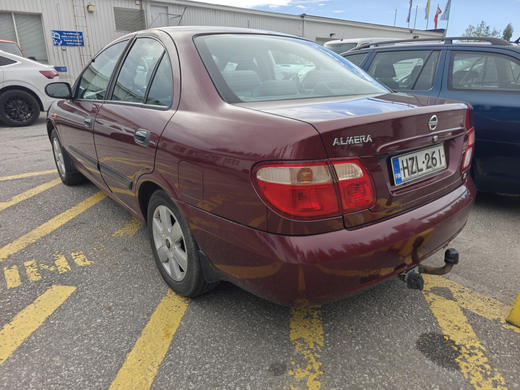Nissan Almera vaihtoauto