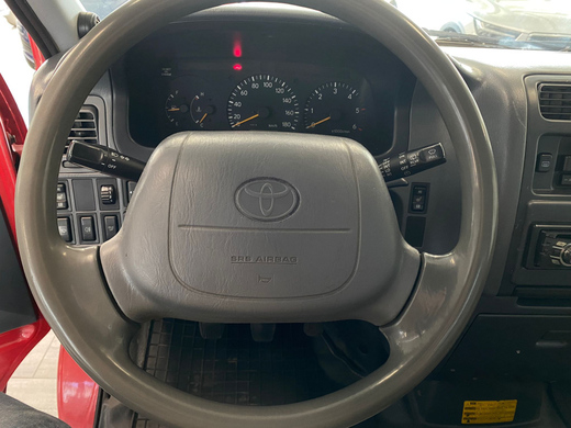 Toyota Hiace vaihtoauto