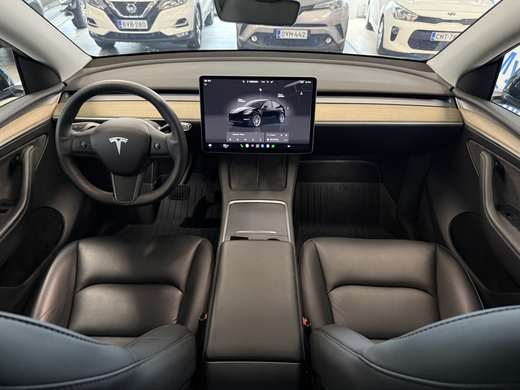 Tesla Model Y vaihtoauto