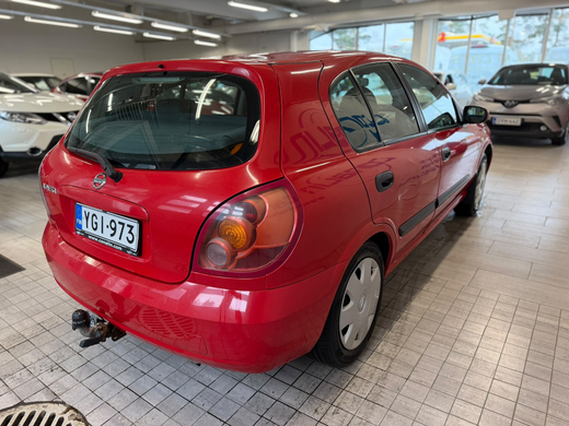 Nissan Almera vaihtoauto
