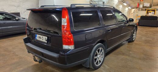 Volvo V70 vaihtoauto