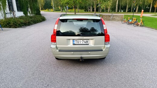 Volvo V70 vaihtoauto