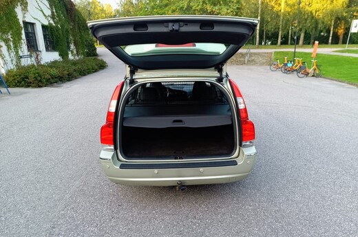 Volvo V70 vaihtoauto