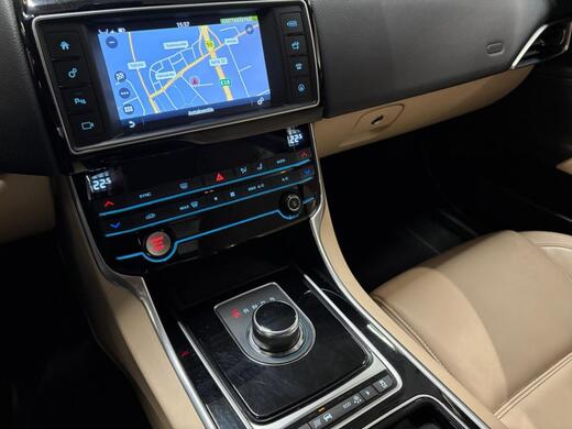 Jaguar XE vaihtoauto