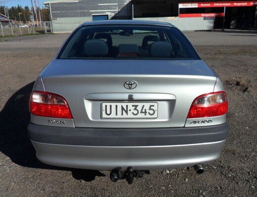 Toyota Avensis vaihtoauto